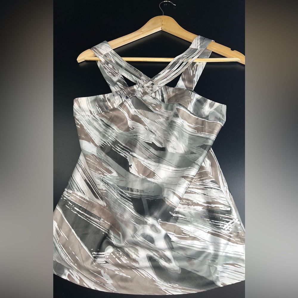 Banana Republic Silky Feel Printed Halter Top Size XS EUC event party